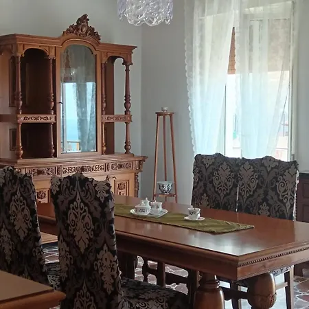 Casa Marina Levante 아파트